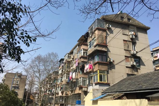 居太吵有什么方法来解决凯发k8一触即发楼上邻
