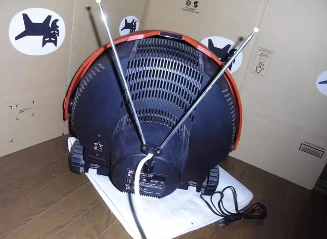 ”闲鱼二手卖1万块至今还能使用凯发入口四十年前的“球形电视(图3)